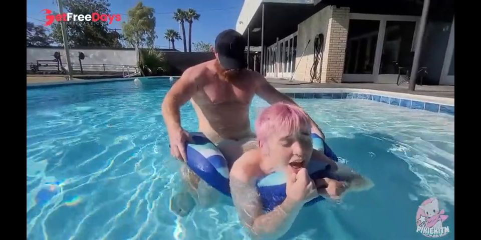 Casual pool fuck with Thor Johnson