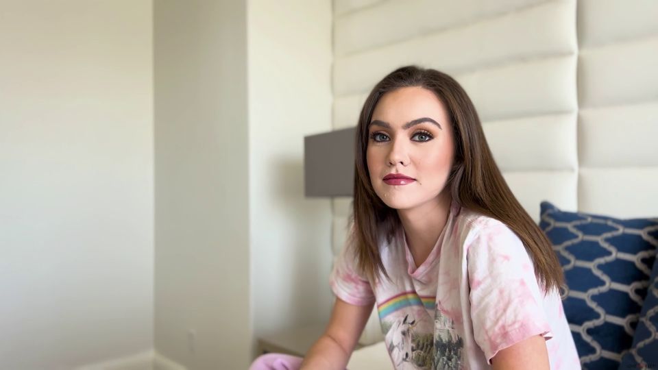 7127 Behind the Scenes - Freyas In Trouble