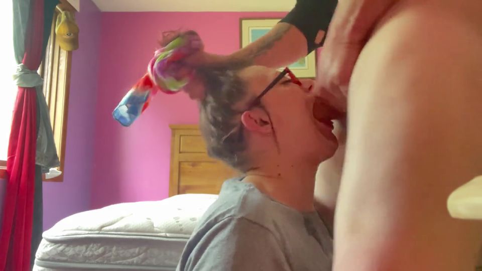 kayekeepskummin - extremo descuidado top comiendo en su enorme polla