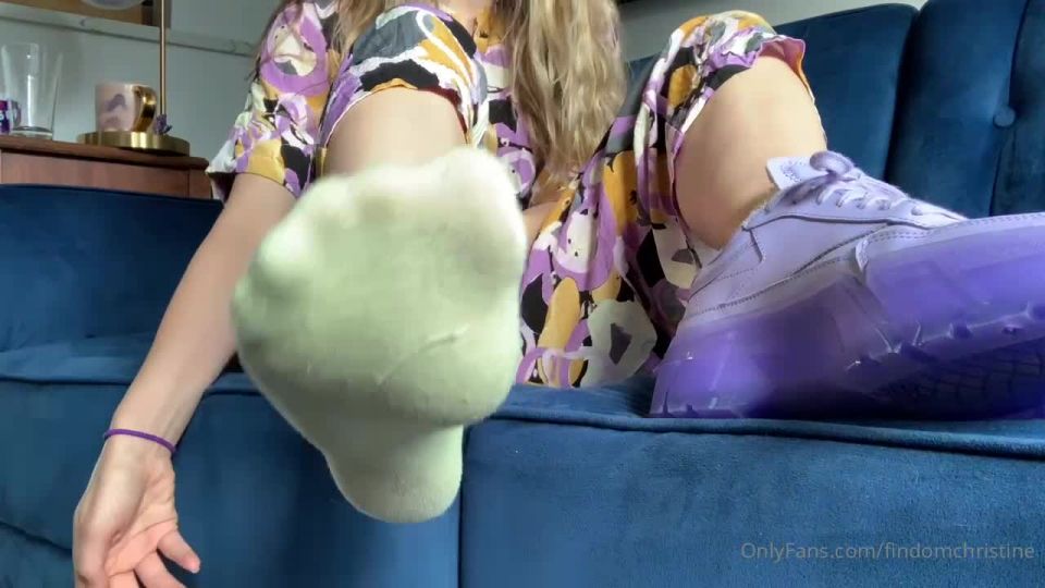 Goddess Christine - findomchristine Findomchristine min clip Worship my gorgeous sneakers super cute socks and gorgeous soles - 13-06-2021 - SiteRip