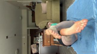 Freckled Feet13-04-2020 - or the oily sole lovers out there2238