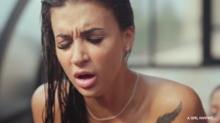 7798 Susy Gala, Canela Skin, Kessy Shy - Remojado húmedo