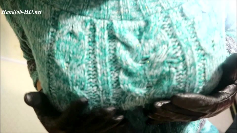 online xxx clip 30 HJ Nuevo suéter verde de vacaciones, guante de cuero – HJ Diosa TEASE, fetiche exclusivo de pies en pies porno