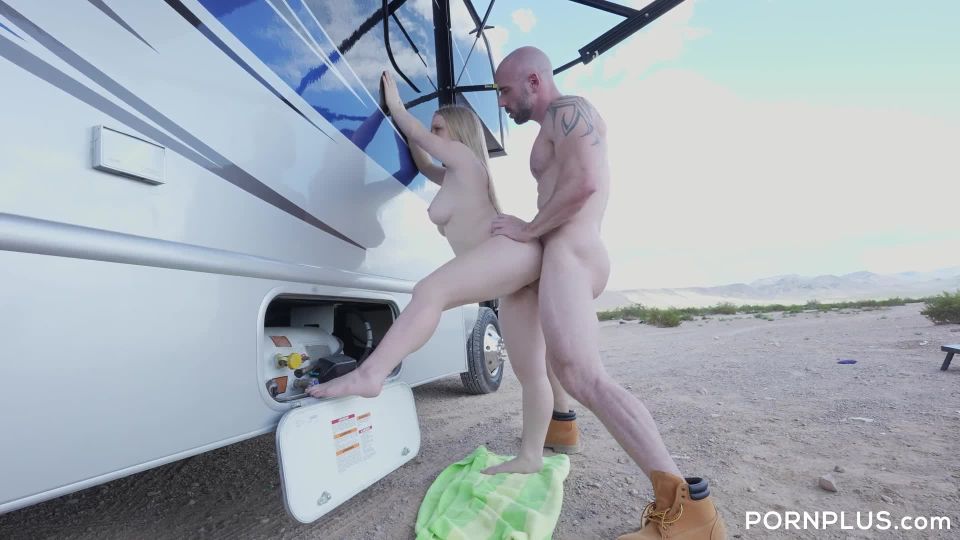 Kylie Shay Adventures On The Road (Amateur porn)