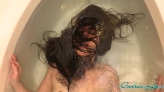 Ondra Lee Hair-Over-Face-Breath-Holds