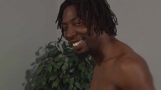 Bryon Long folla a Milf Dalny Marga en el sofá