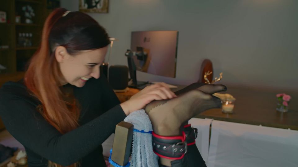 Weronika And Lisa - Legs Up Exctasy Download Porn Videos ...