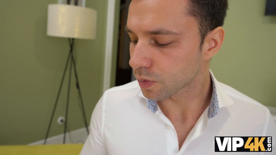 7190 VIP4K  Sex Casting with our MILF Neighbor VIP 4K 1080p