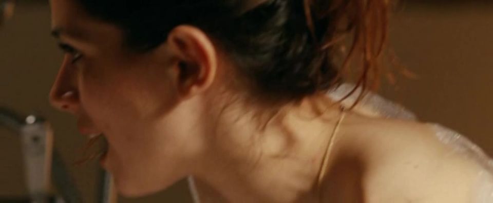 Giulia Michelini – Immaturi (2011) HD 720p!!!