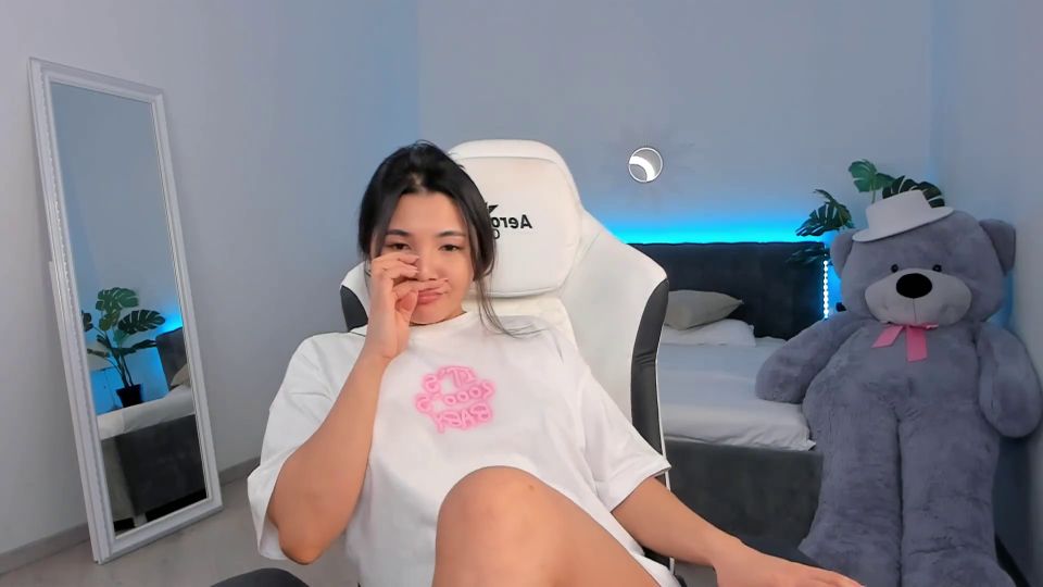 MikkaLove en vivo en Chaturbate: Actualización de la cámara web #5