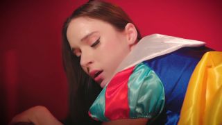 Milf Bianca Beauchamp & Teen Hazel in Snow White XXX Parody