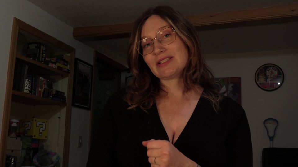 Bettie Bondage - Am I Small Mom 4K 2160P - Virtual sex