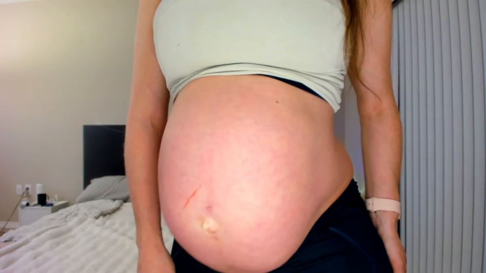 PregnantPrincess - Pregnant Belly Bellybutton Play in Workout Clothes - Pregnant