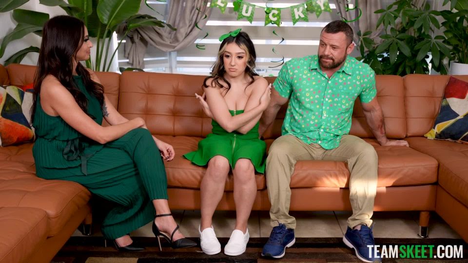 Armani Black, Violet Gems - St. Patty's Pussy Pounding Pa...