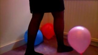 Balloon High Heel and Foot Pop (High Heels porn)