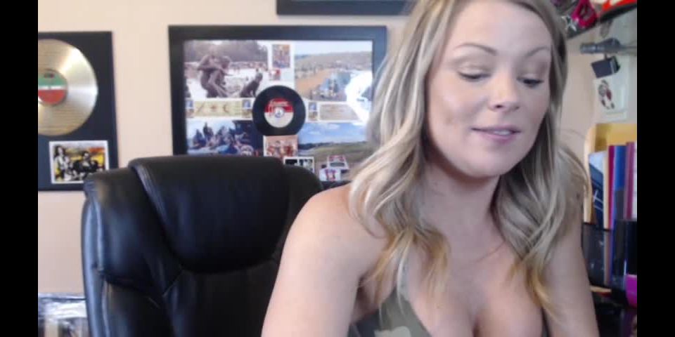 Meet Madden – CamShow – 04/29/20 - webcam - webcam 