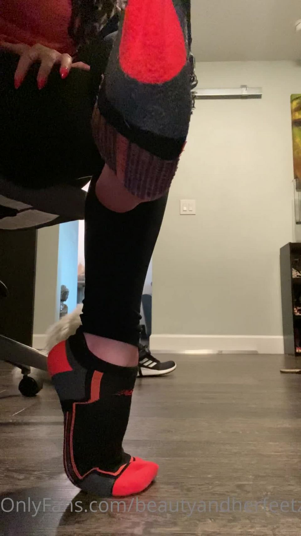 video 17 beautyandherfeetz 12072020 red hot and veiny post workout sock removal even, foot fetish cuckold on feet porn 