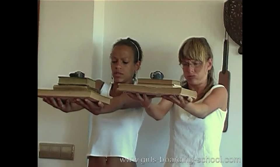 gratis video en línea 37 Dos chicas dos exámenes, bdsm porno colegiala en bdsm porno