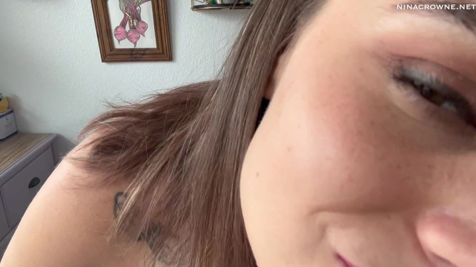 online clip 21 Nina Crowne – Secretario toma el control total, superman femdom en fetiche porno