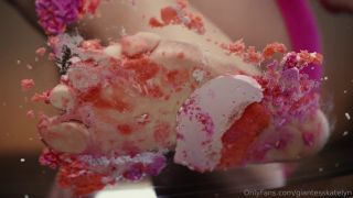 Giantess Katelyn Brooks Giantess Katelyn Brooks aka giantesskatelyn - 02-07-2025 OnlyFans Video - So far Ive been able to complete two Valentines Day requests and Im sharing this one video hardcore