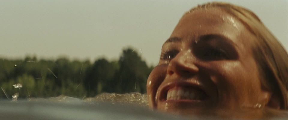 Willa Ford – Viernes 13o (2009) HD 1080p!!!