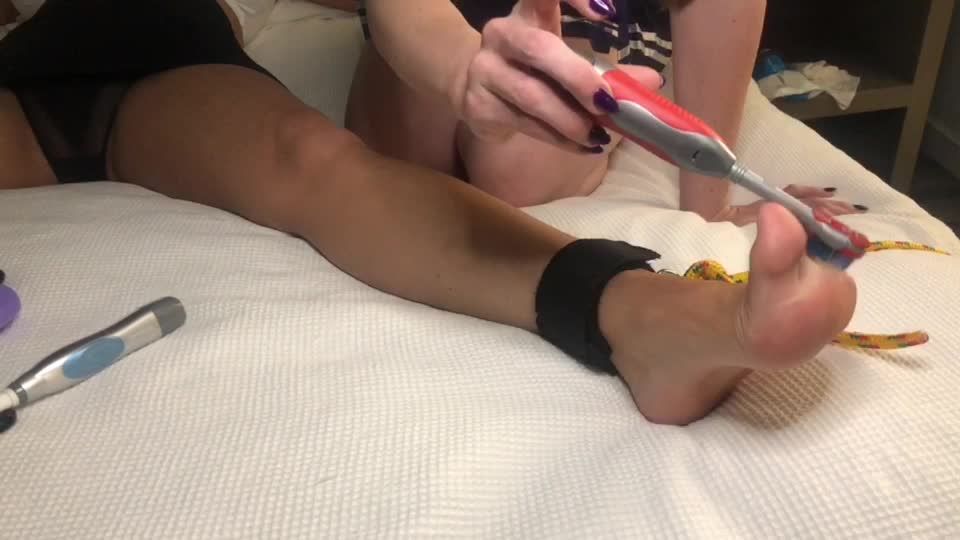 free adult clip 36 Schoolgirl Megan vs schoolgirl terra – part 1 (megan) | foot | feet porn lesbian nylon foot fetish