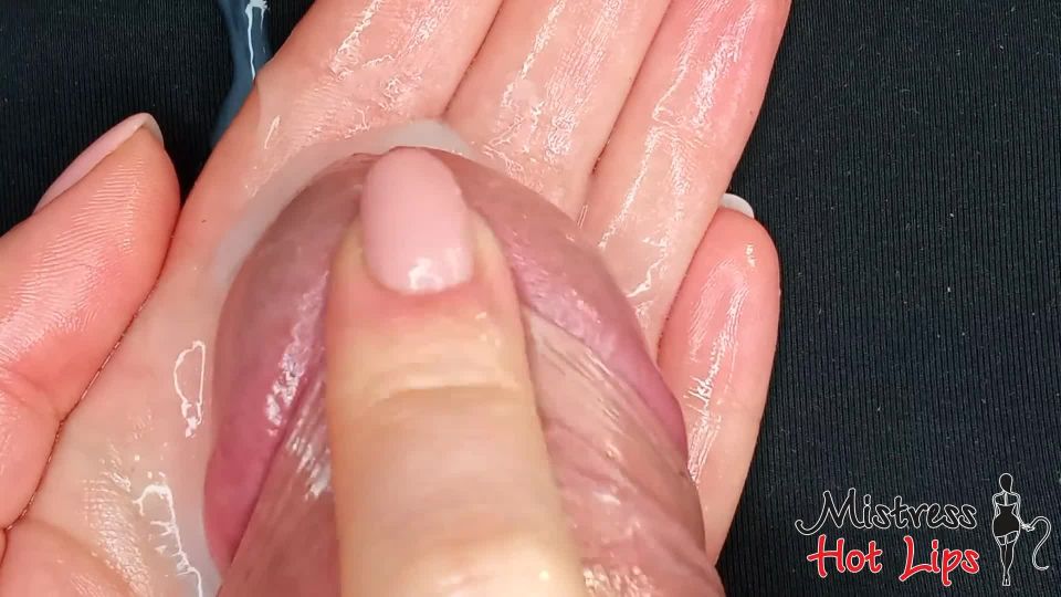Close-up oil frenulum rubbing from Mistress Hot Lips. Rui...