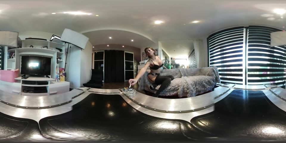 VicAlouqua2016 12 26 FRENCH TEEN WITH PERFECT ASS SMOKE & UNDRESS IN VR 360