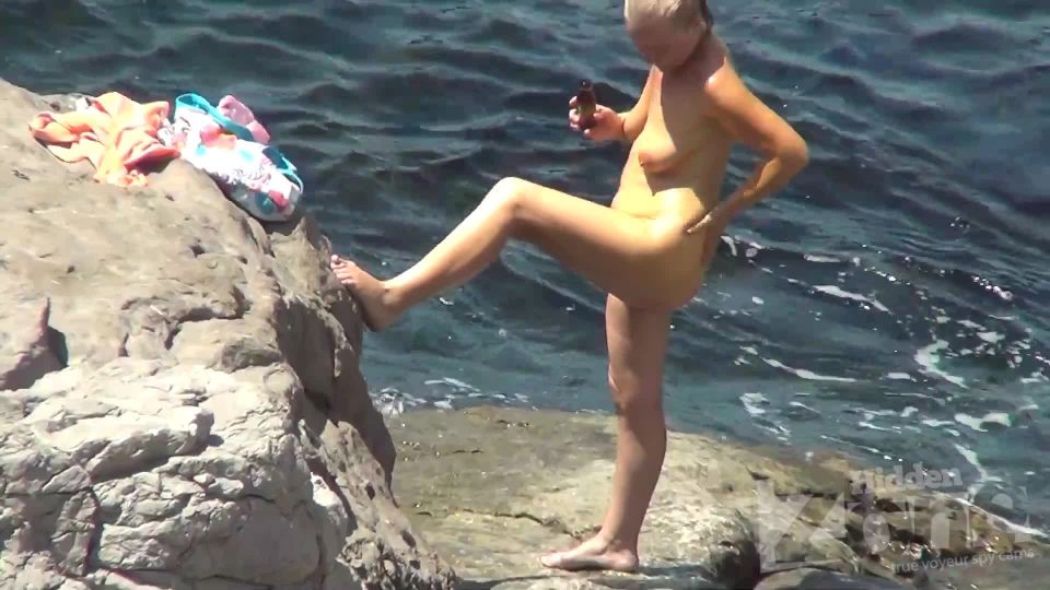  Spy-ing.01950, voyeur on voyeur