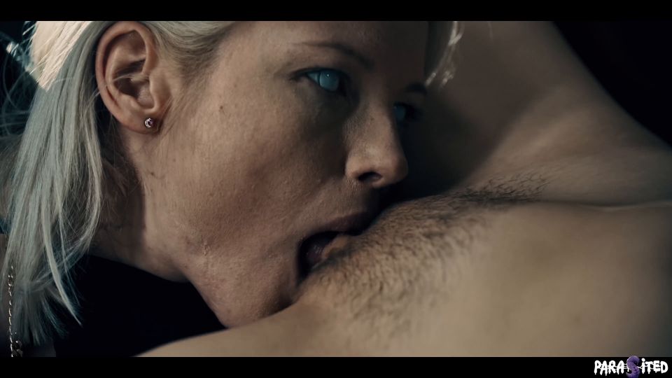 Culto Ritual se convierte en orgía lesbiana con sacrificio de nacimiento.