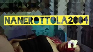 PiccolaKitty,Nanerottola04 - Mi faccio scopare sul tavolo in cucina a gambe in aria