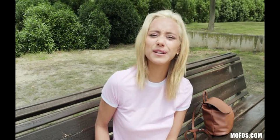 7195 Verónica Leal Ella ama el dinero y Dick