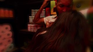 Maxine Holloway - Esposa embarazada engañando en el centro comercial Amateurporn