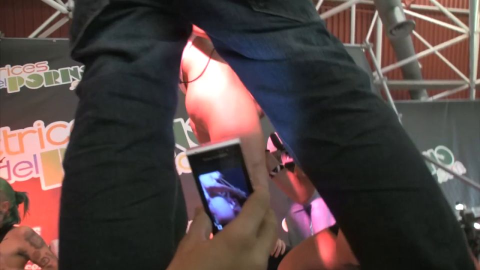 Lara Tinelli Salóne Erótico de Barcelona - 2011 Lara Tenelli, Franceska Jaimes [Nacho Vidal] 720p