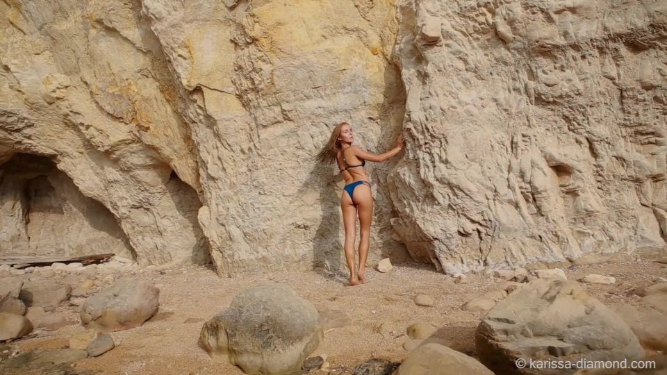 Karissa Diamondfar & away (karissa-diamond, 2019 10 09)