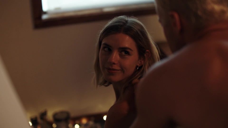 Caroline Vreeland, Zoe Chait, Kenzie Dalton - Red Handed (2019) HD 1080p - (Celebrity porn)