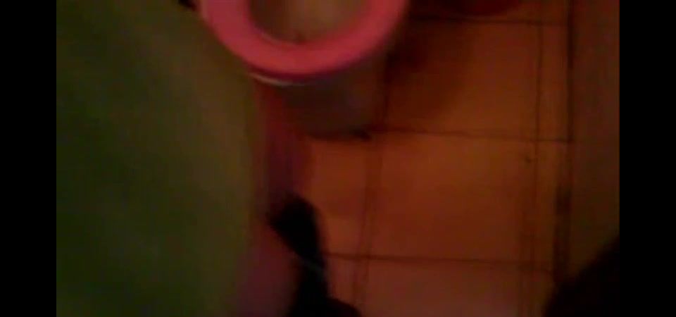 [hotspanker.com] M014 - Disciplina de Toallas Humedales - Wen fue castigado en el baño
