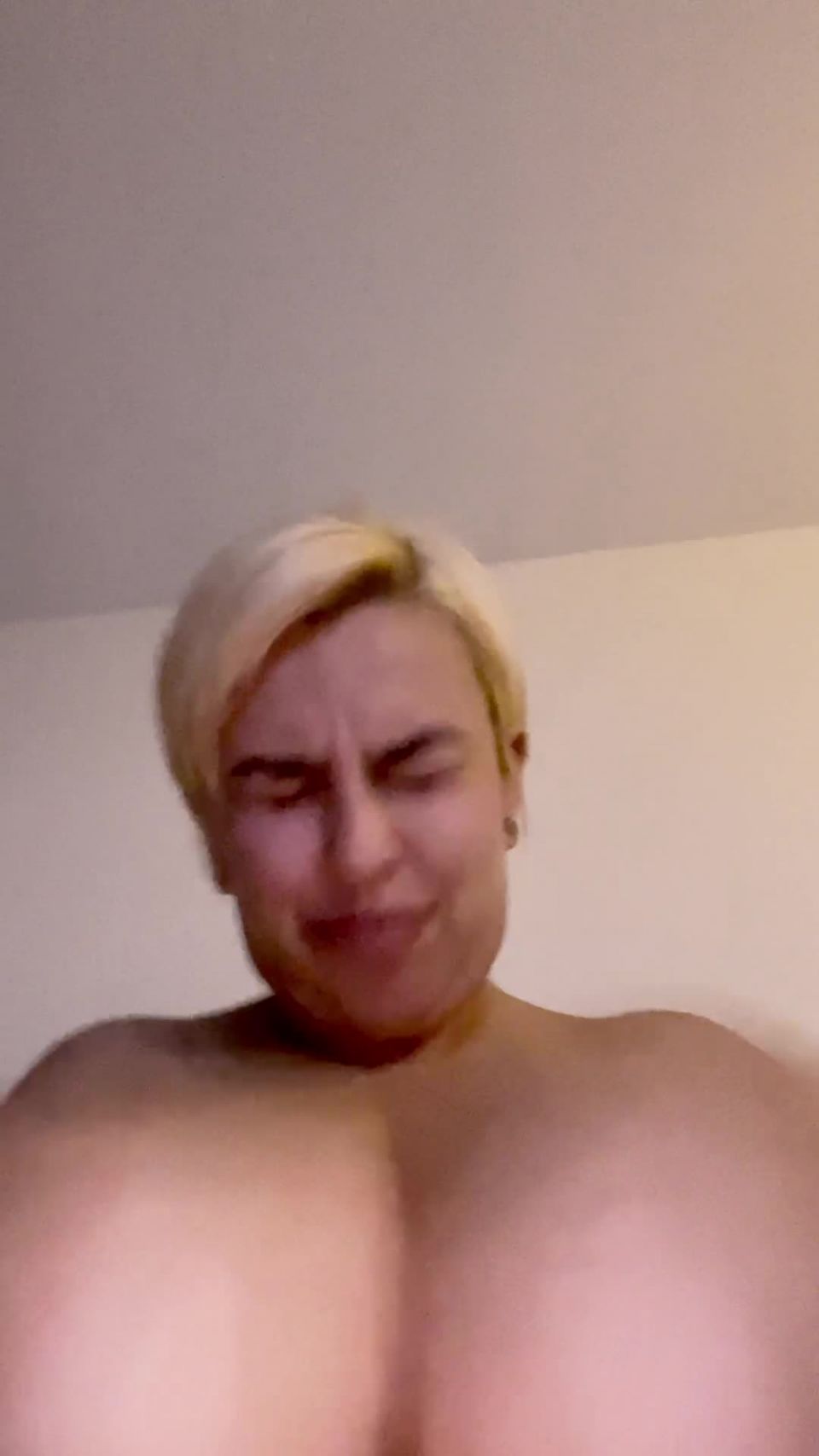 Onlyfans - Amaretto - amarettoh - amarettohDo you enjoy how my melons hit my face That hurt me - 06-10-2021