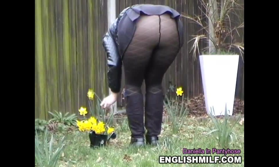 DaniellaInPantyhose 018