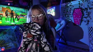 NGOD-298 A naive housewife who participated in a driving license training camp is seduced by the hard, uncircumcised cocks of young men from other prefectures... Yui Hatano Yui Hatano Asian