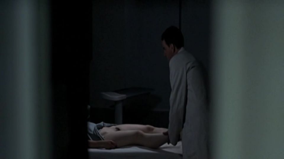 Sophie Quinton , Lisa Huynh – Qui a tue Bambi (2003) HD 720p!!!