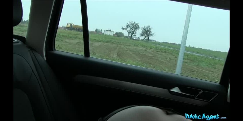 Mojados las piernas rusas por dinero en efectivo