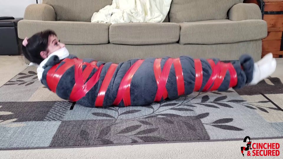 Lil Miz Unique - Boca empacada, mummified y con capucha de panty - Acorralado y seguro.