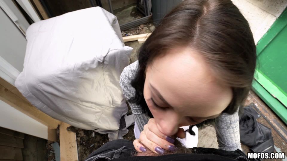 [GetFreeDays.com] Alessa Savage Cute British Chick Needs Cash solo feet porn