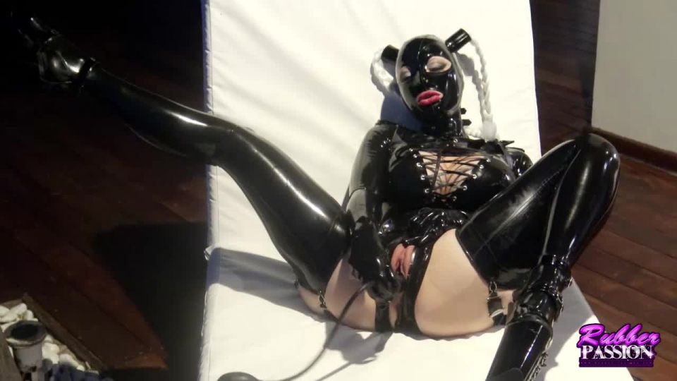 Med Rubber Nights Pt2 Látex!