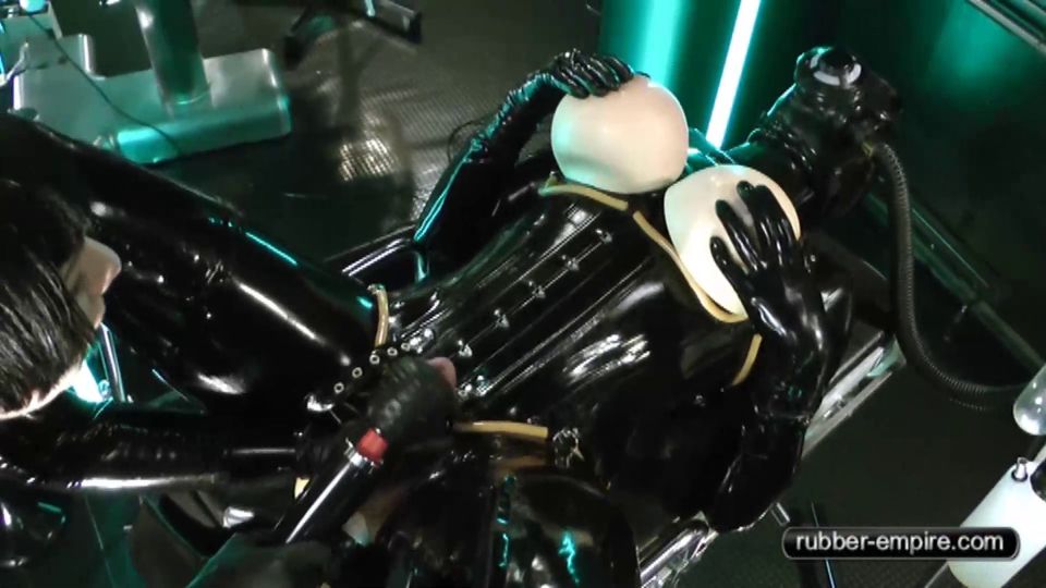 Video Madame Zoe : Extremely Tubed Part2 1080p FullHD