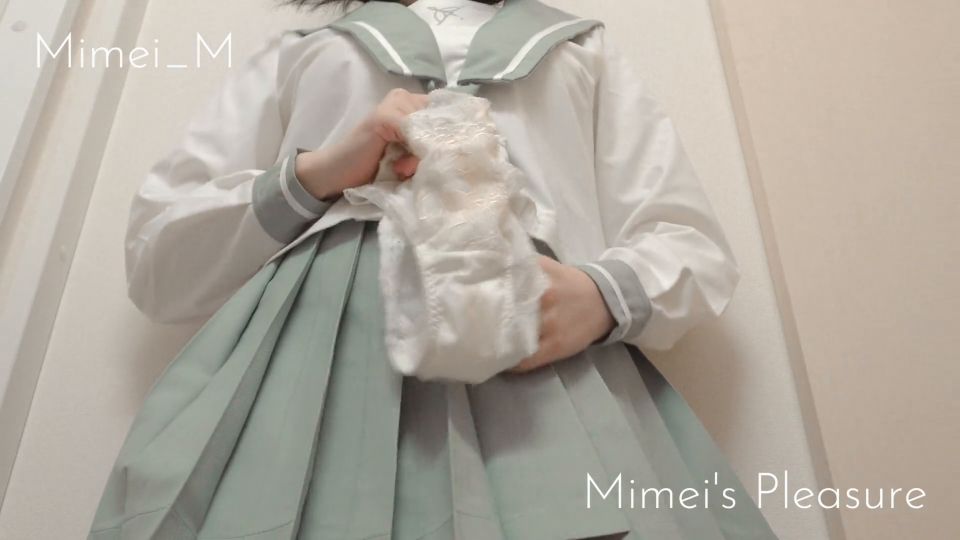 7125 Cute Japanese Schoolgirl Shows Dirty Panties and Puts Pa...