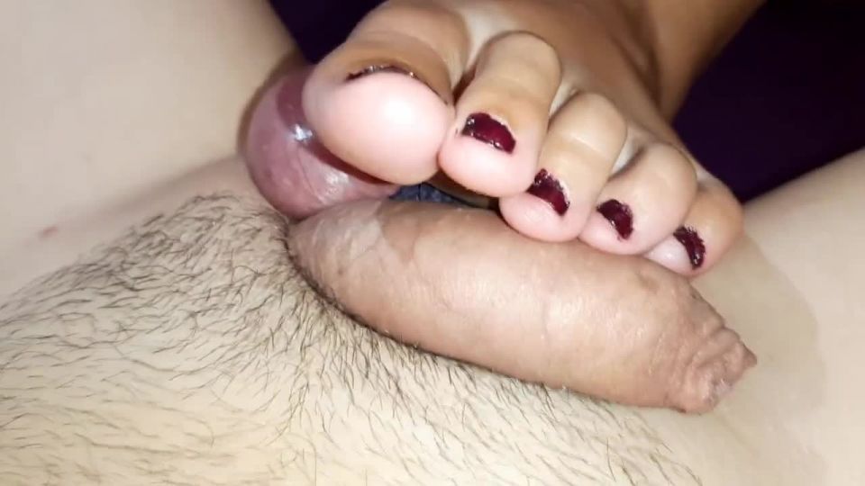 free adult video 46 leg cast fetish Your Balls VS my Feet, fetish on femdom porn