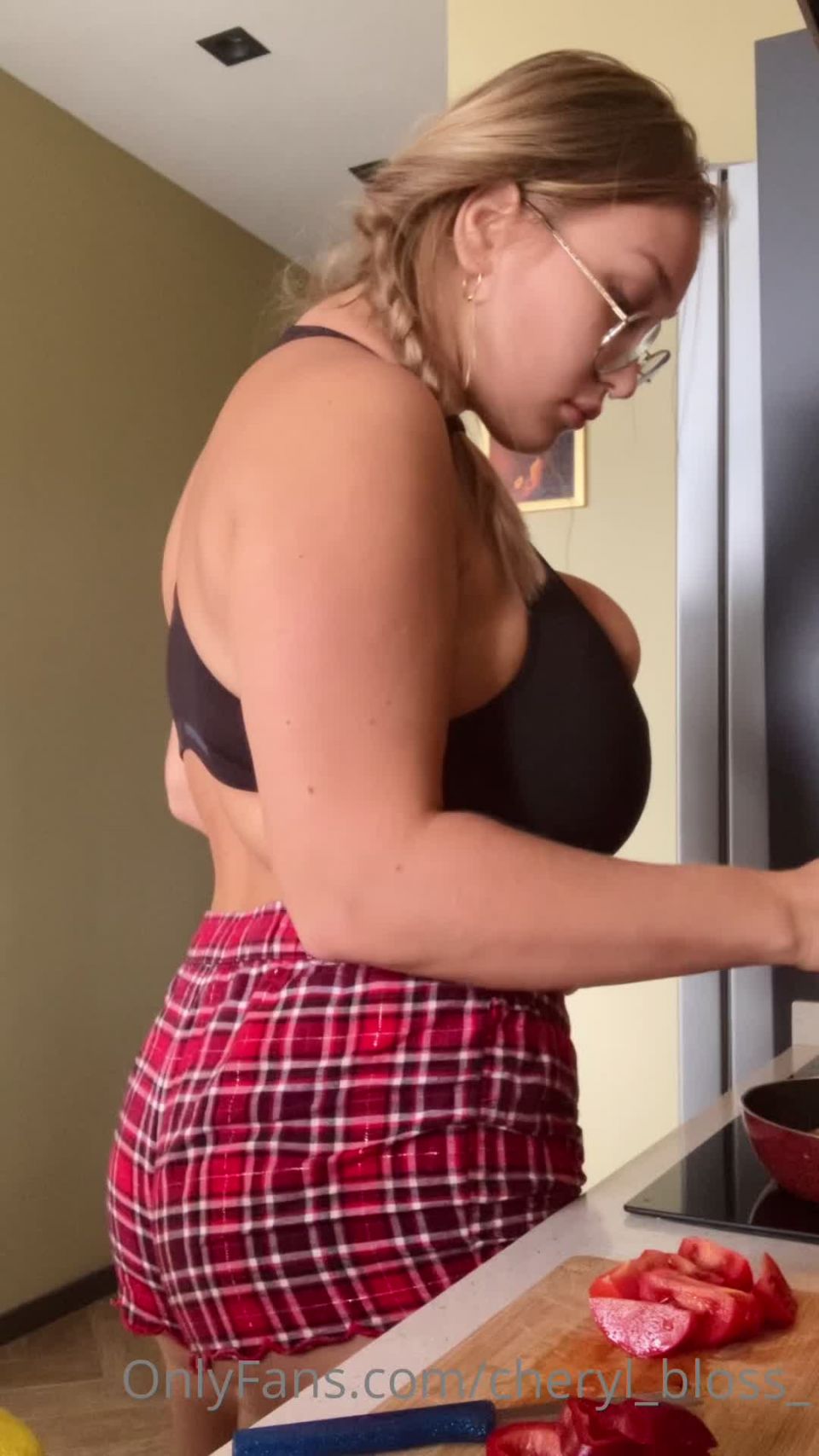 Cheryl Blossom Cherylbloss - would u like to see my lifestyle content here 05-04-2022