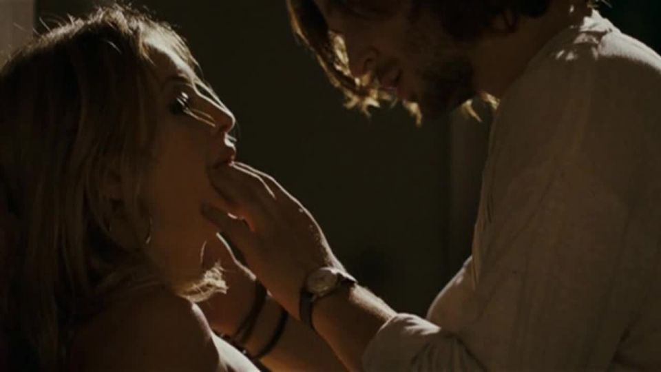 Carolina Crescentini, Aitana Sanchez-Gijon - Parlami d'amore (2008) HD 720p!!!